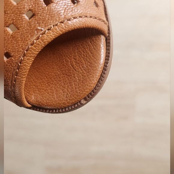 Michael Michael Kors Open Toe Pump in Tan Size 9.5 - Picture 2 of 14